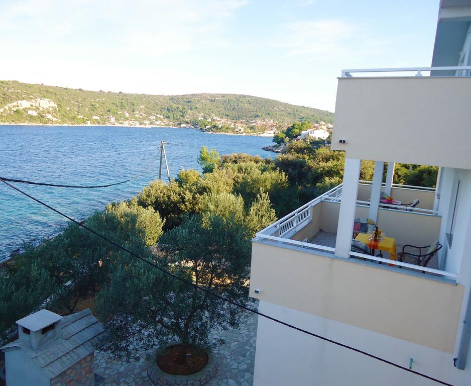 Apartments Loncar Veliki Drvenik Exterior photo